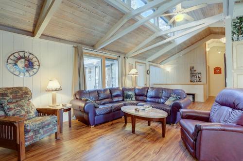 11 Pine Mt — 4-Star Luxury Hotel in Sunriver, United States