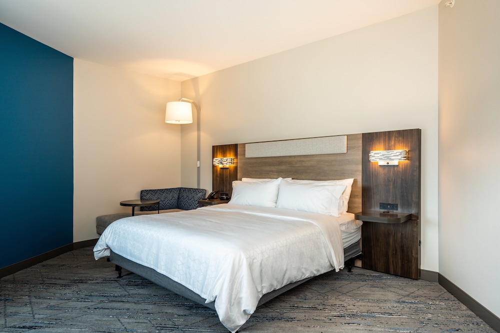 Holiday Inn Express & Suites Charlottesville by IHG - photo 58