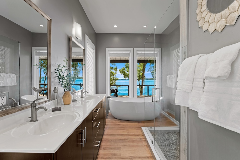 Lake Norman Getaway - photo 31