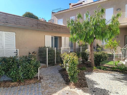 Bandol T3 a Deux Pas du Port Et Des Plages in Bandol, France