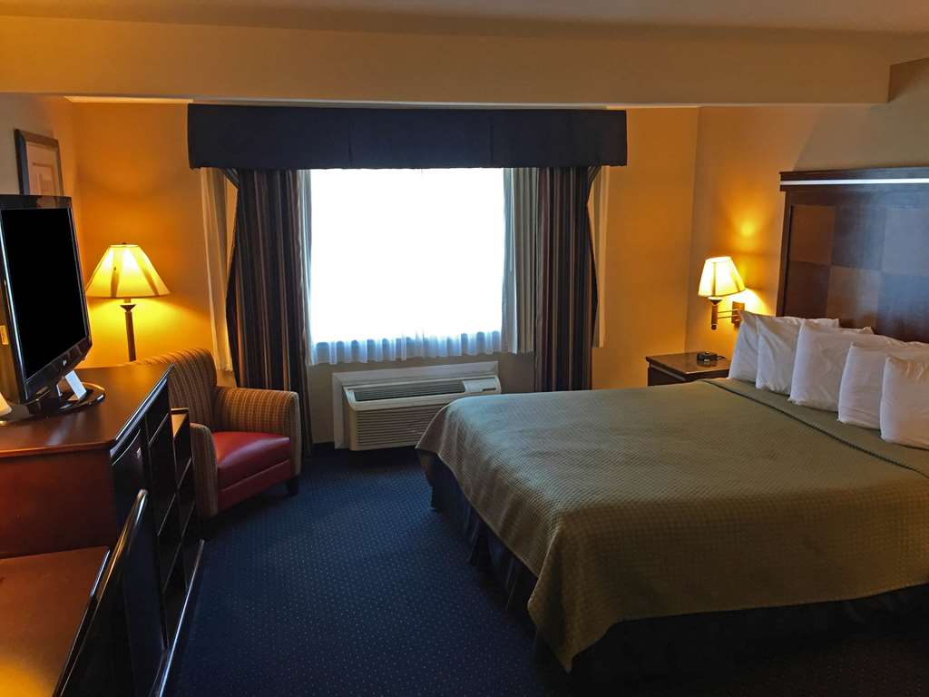 Inn at Bayshore - photo 8