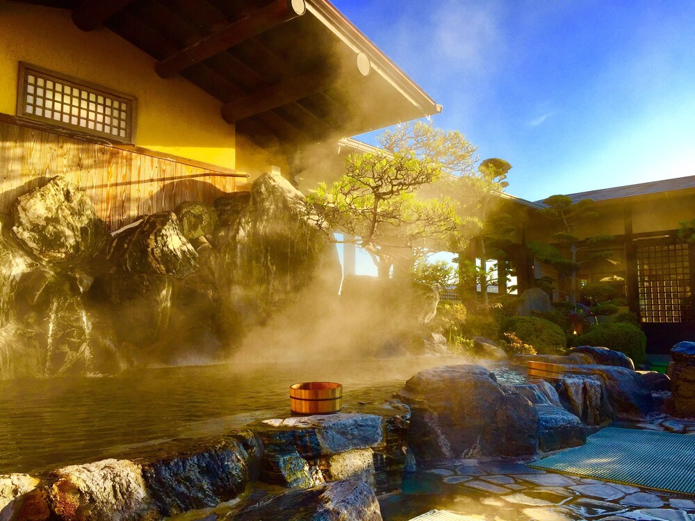 Hodoai no Yado Roppokan - carbon neutral hotel in Asakura