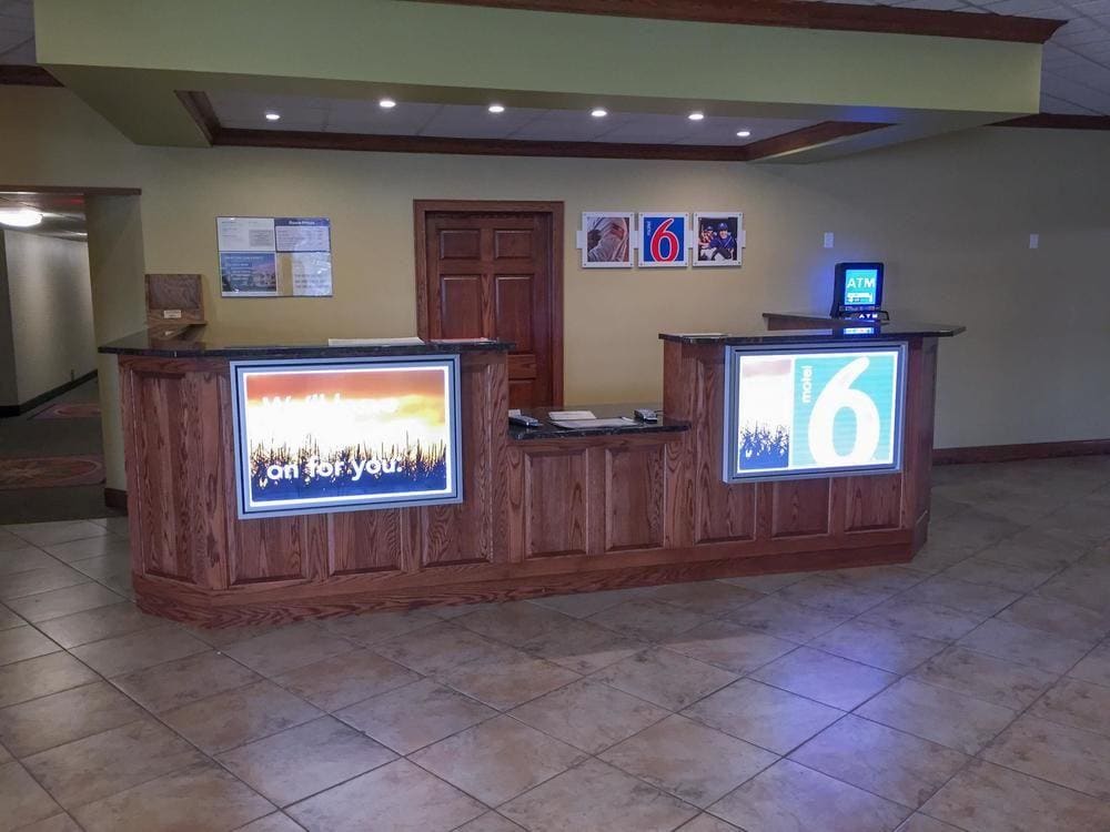 Motel 6 Lake Charles On The Bayou - photo 12