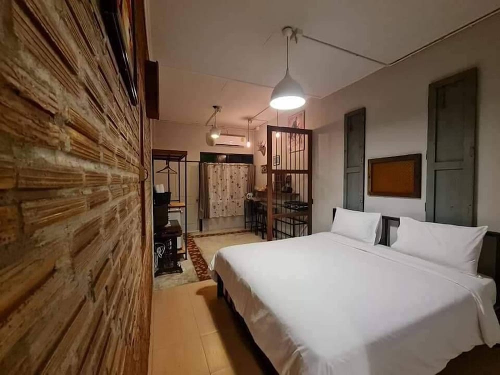 Baan Hotelier Resort in Trat, Thailand