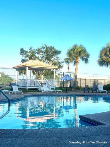 Biloxi Beach Good Vibes Condo — 4-Star Luxury Hotel in Biloxi, United States