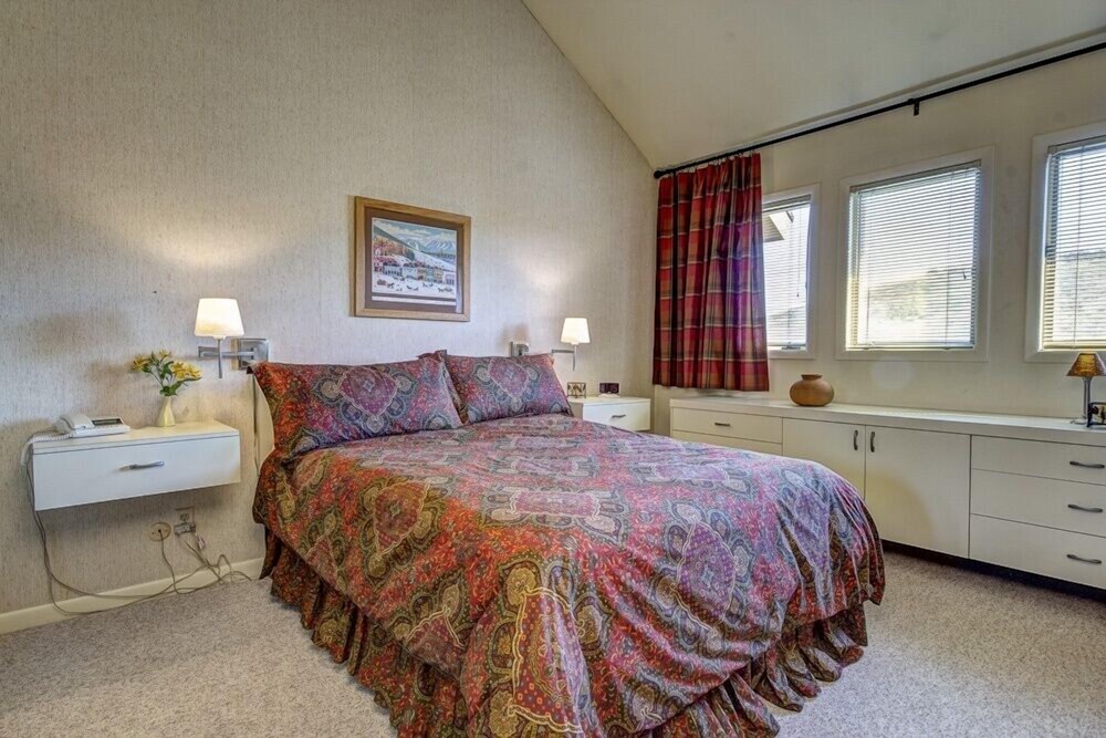 Hotel 1115 Lowell Avenue - photo 4