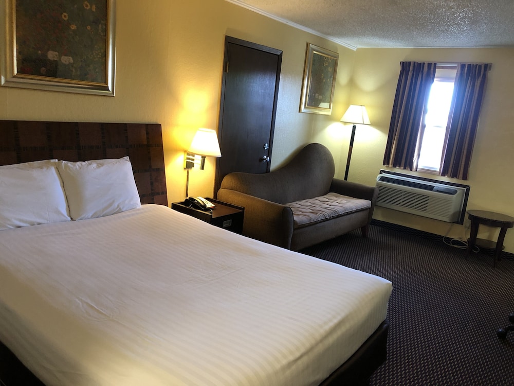 Nendels Inn & Suites - photo 14