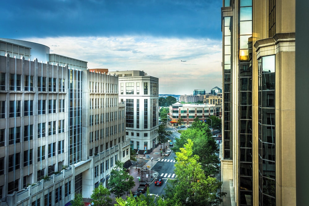 Residence Inn by Marriott Arlington Courthouse - photo 9