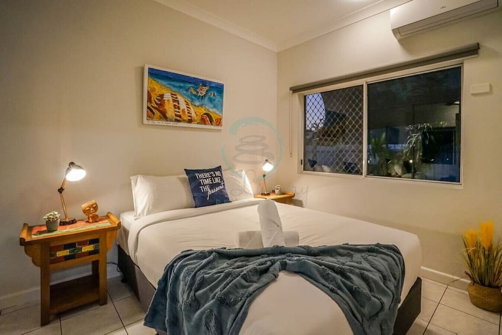 Zen Hideaway Cozy 2Br Modern Unit — 4-Star Luxury Hotel in Alawa, Australia