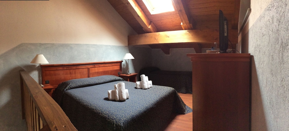 Hotel Clari — hotel in Claviere