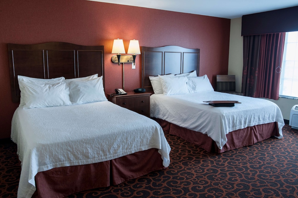Hampton Inn & Suites Aberdeen - photo 8