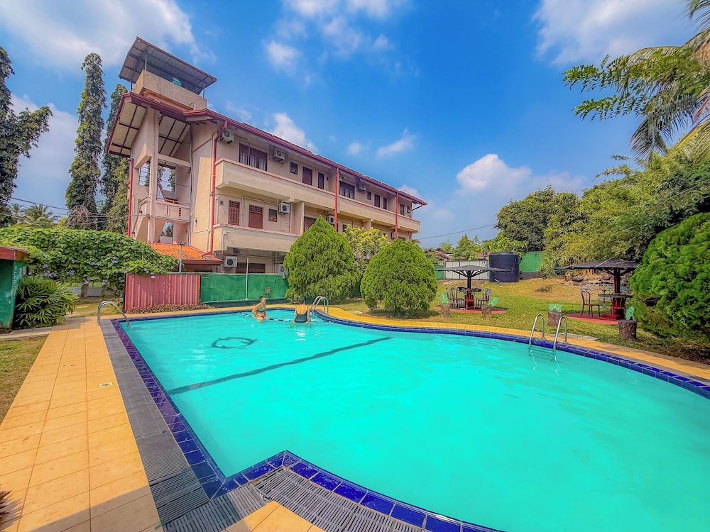 Airport Green View Resort in Negombo, Sri Lanka