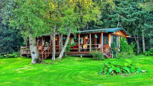 Moose twin cabin — 4-Star Luxury Hotel in Homer, United States