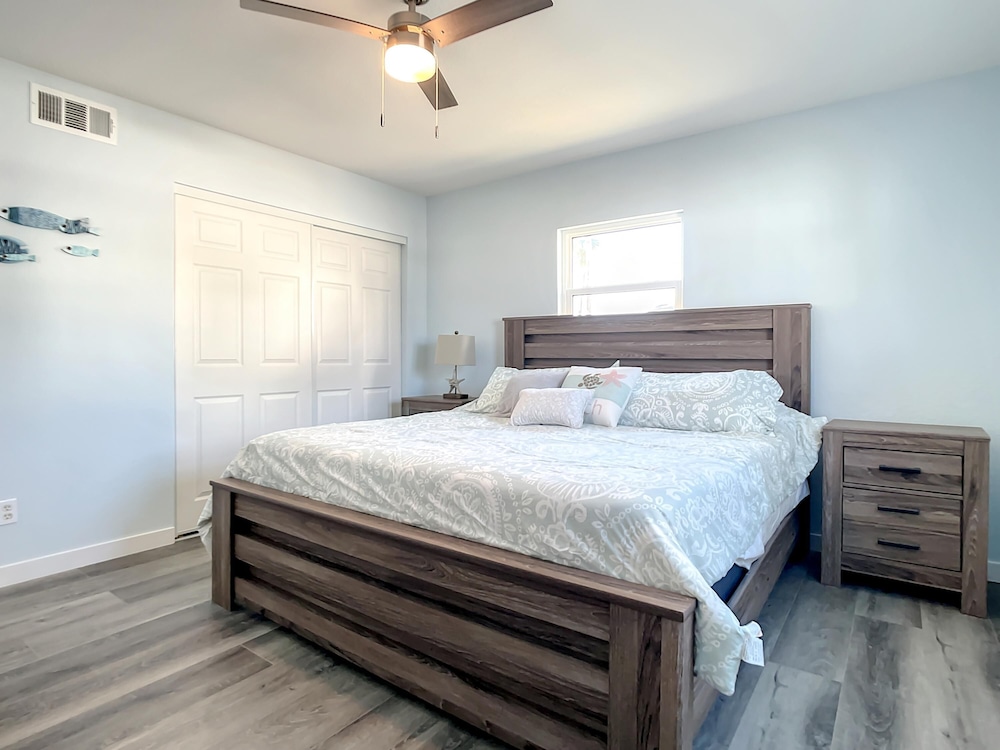 Bikini Bottom Duplex with Pool 2 Minutes from Beach Flagler Avenue - photo 12