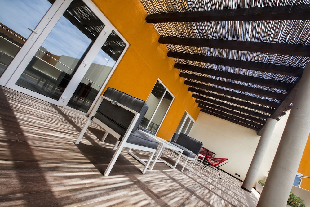 Sundeck