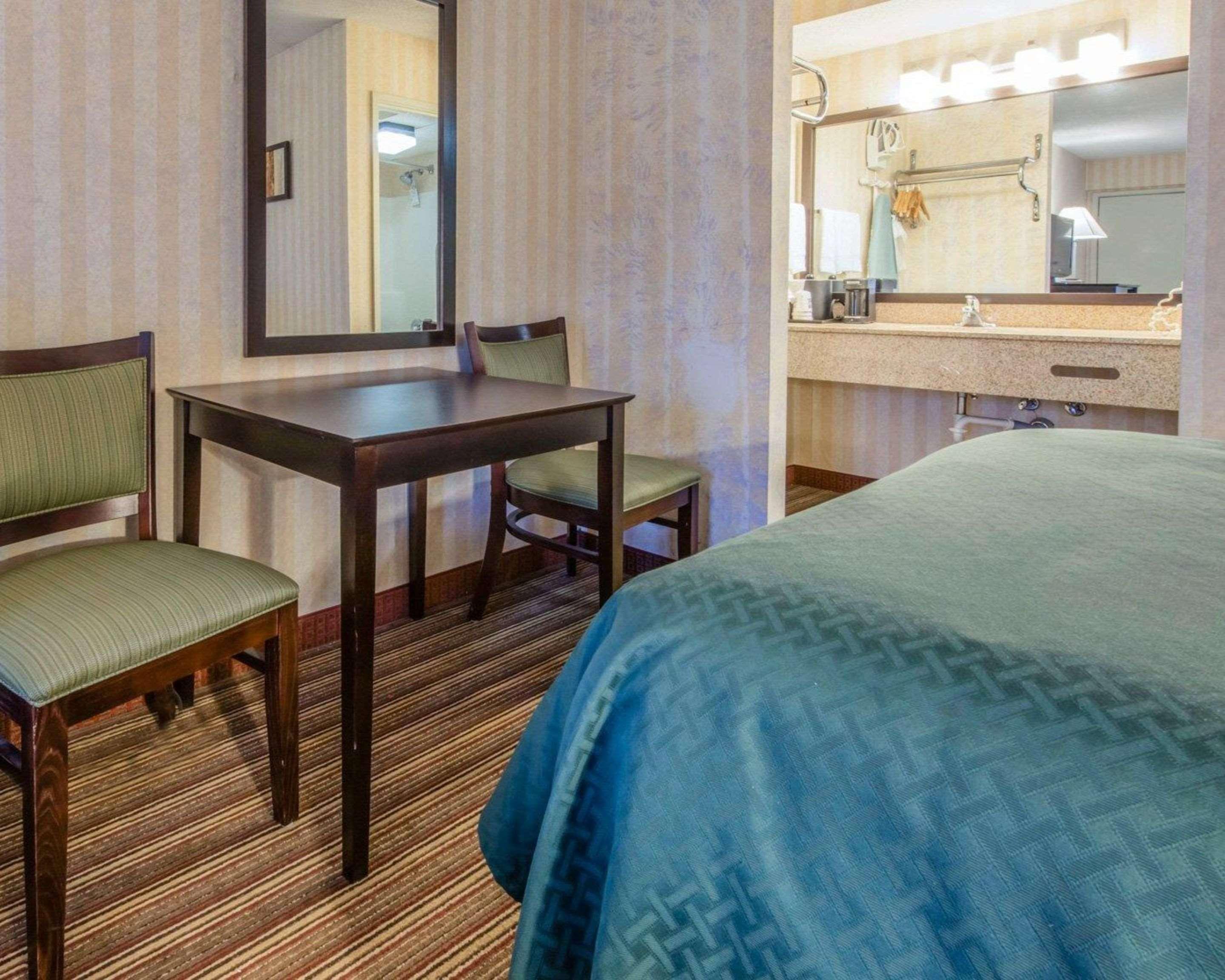 Quality Inn Barkeyville PA - photo 19