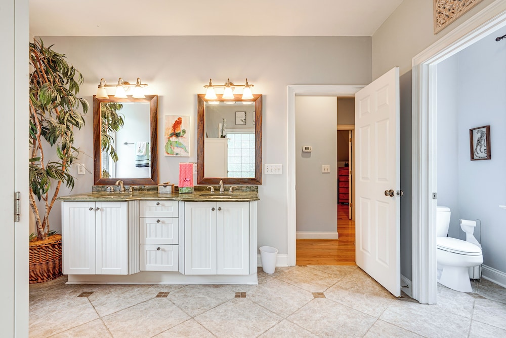 Walk to Beach: Gem w Pool & Spa in Isle of Palms - photo 23