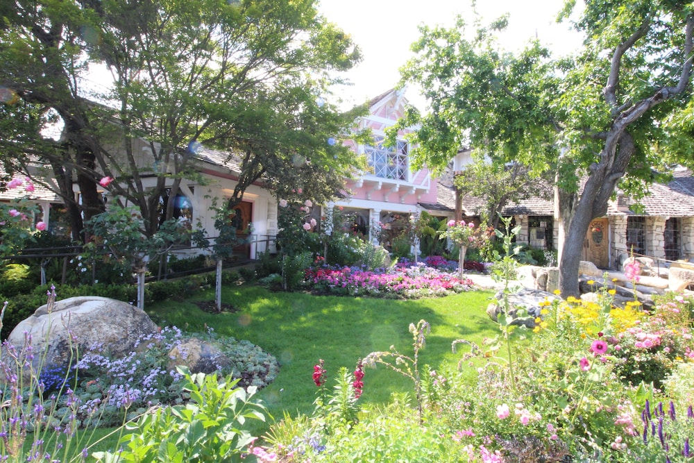 Madonna Inn - photo 113