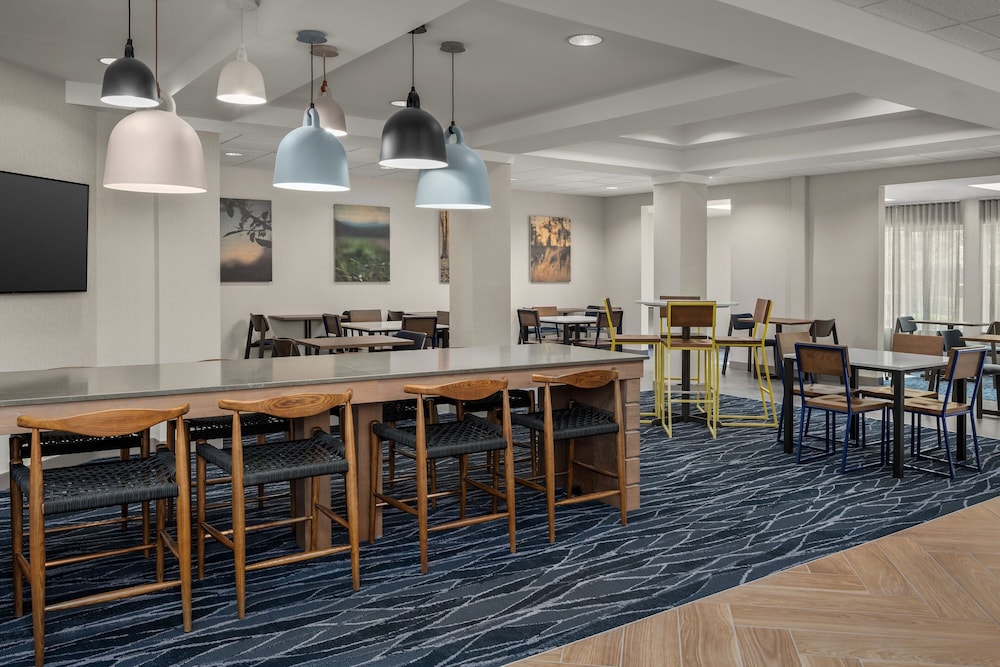 Fairfield Inn & Suites by Marriott Roanoke Hollins I 81 - photo 33