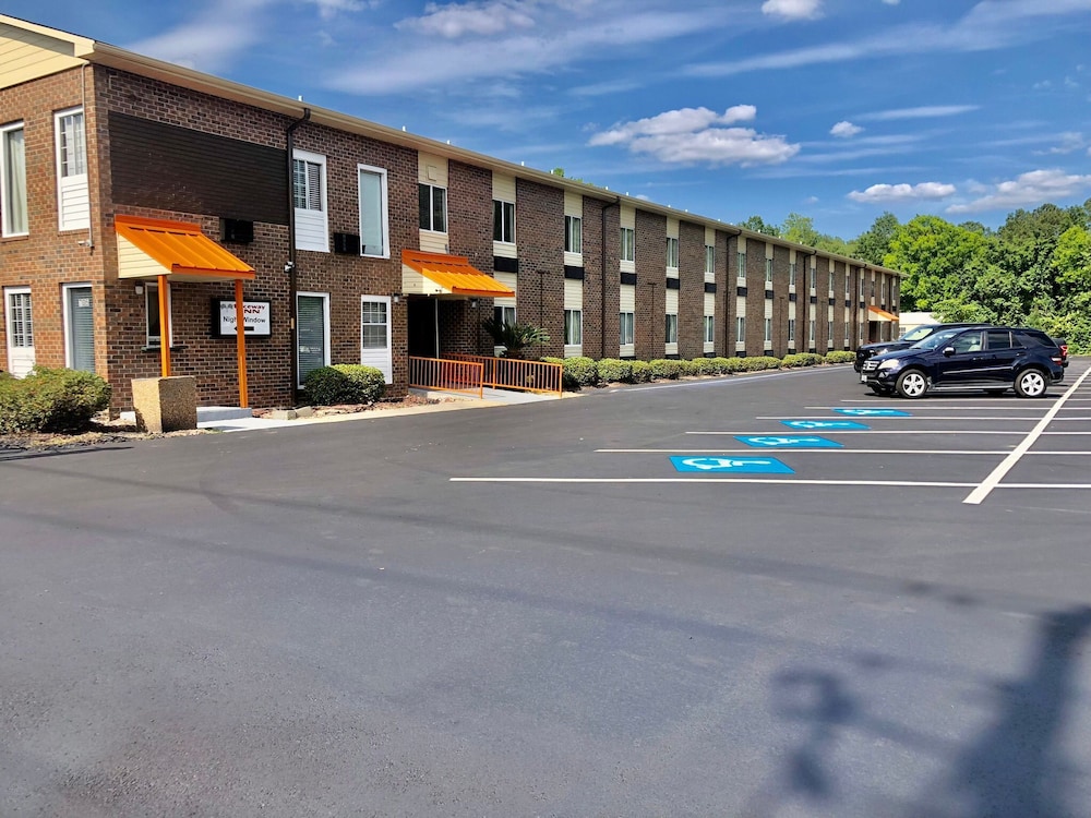 Raceway Inn - photo 25