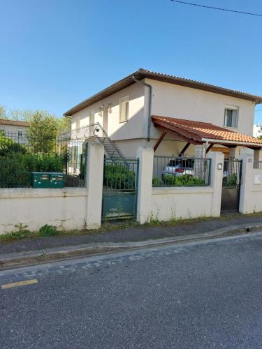 Jardin Dangla Classé de tourisme 3 étoiles in Agen, France
