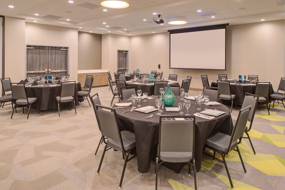 Holiday Inn Hotel & Suites Houston West Katy Mills by IHG - photo 47