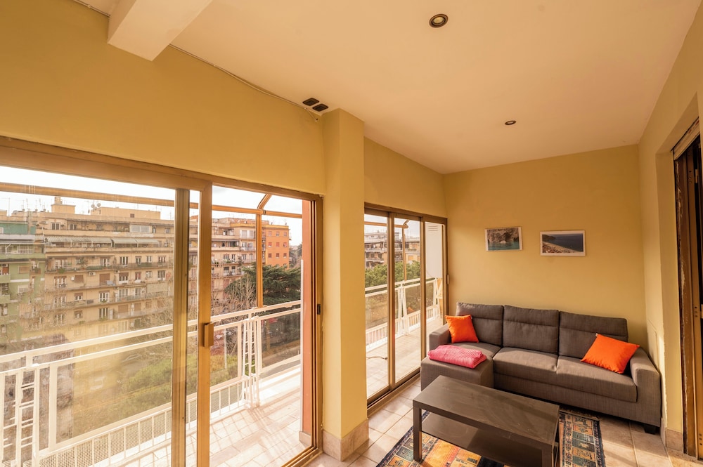 Spacious Family Apartment in Pigneto — 4-Star Luxury Hotel in Rome, Italy