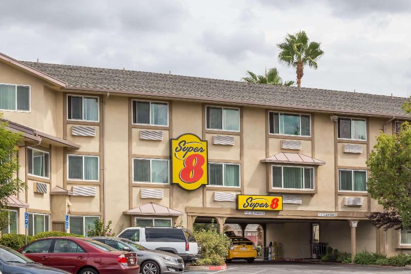 Super 8 by Wyndham Sacramento North in Sacramento, United States