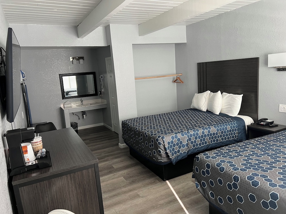 Sea Garden Inn - photo 8
