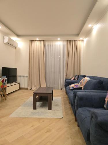 Orexus Tower 2 Bedroom Flat near Holiday Inn Hotel in City Center