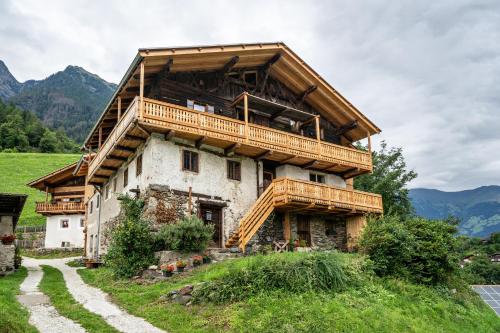 Bergchalet Lanthalerhof — 4-Star Luxury Hotel in San Martino In Passiria, Italy
