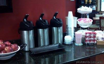Chisholm Suite Hotel - photo 8
