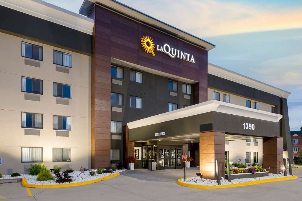 La Quinta Inn & Suites by Wyndham Des Moines West Clive - photo 7