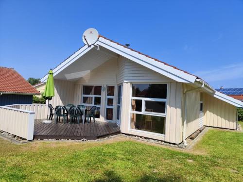 6 Personen Kinderfreundliches Ferienhaus Mit Sauna Whirlpool Und Kaminofen In Otterndorf — Otterndorf