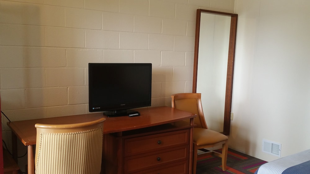 Thunder Bird Motel - photo 26