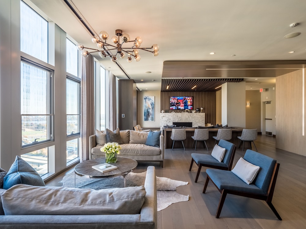Global Luxury Suites Crystal City - photo 124
