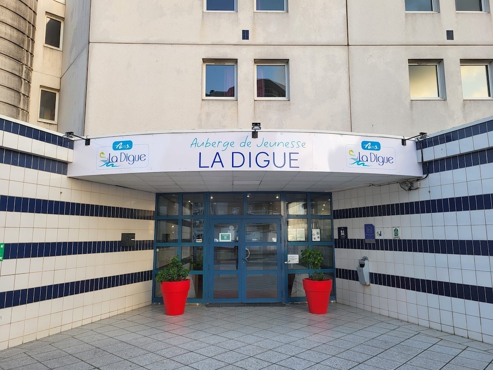 La Digue in Calais, France