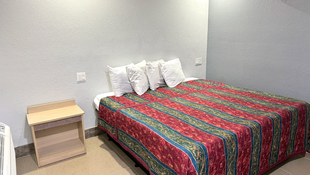 Xpress Inn & Extended Stays - photo 8