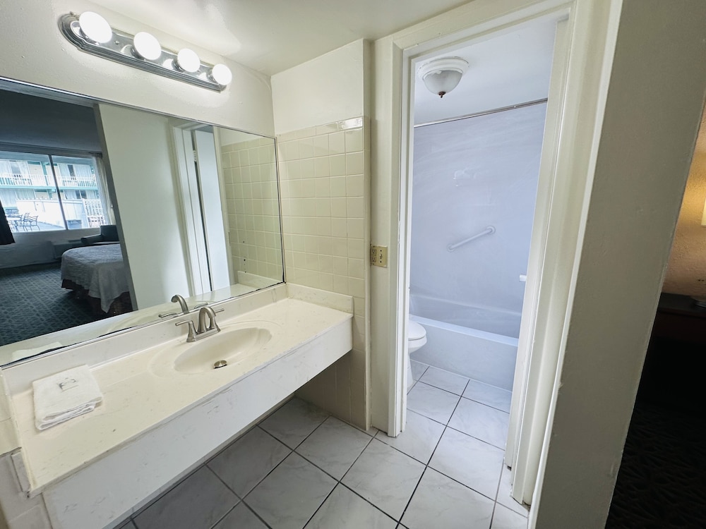 Boca Inn - photo 22