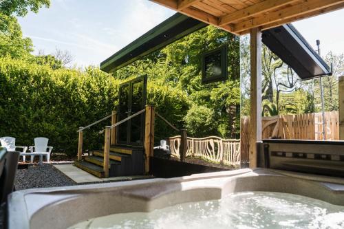 Reflections Netherby a micro cabin with hot tub in a rural setting — 4-Star Luxury Hotel in Longtown, United Kingdom