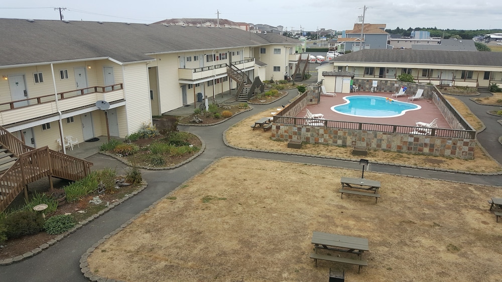 Ocean Shores Inn & Suites - photo 34