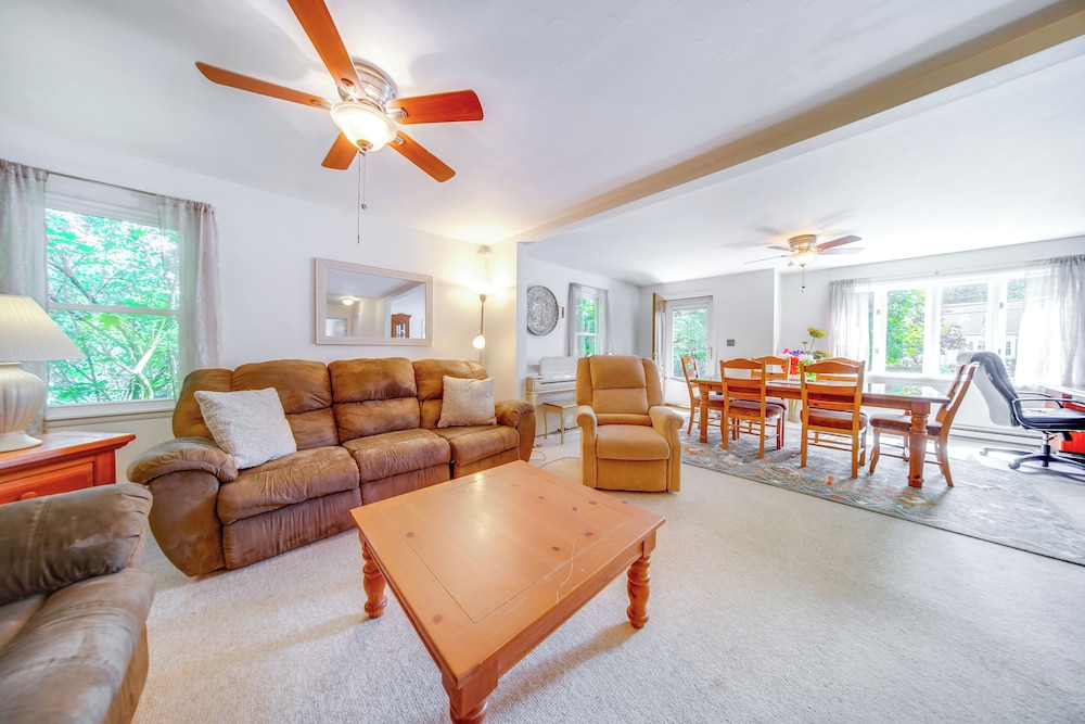 Mayville Getaway w Deck: Near Chautauqua Lake — hotel in Mayville