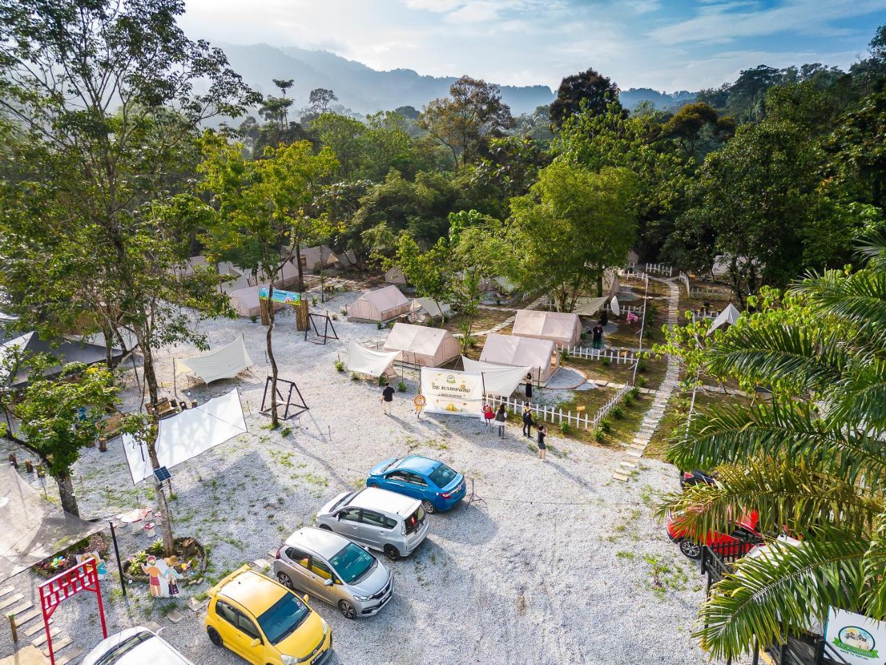 De Kampung Campsite — 4-Star Luxury Hotel in Rawang, Malaysia