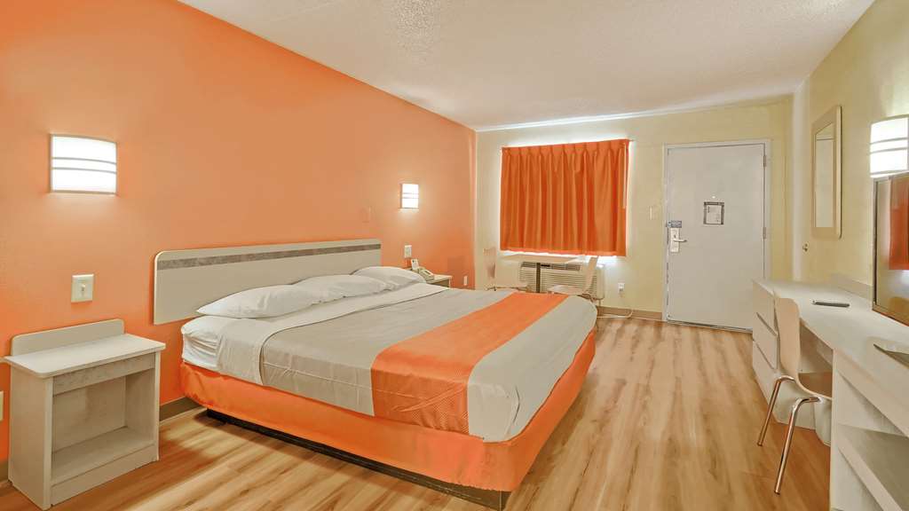 Motel 6 Maple Shade Township NJ Philadelphia Mt Laurel - photo 9