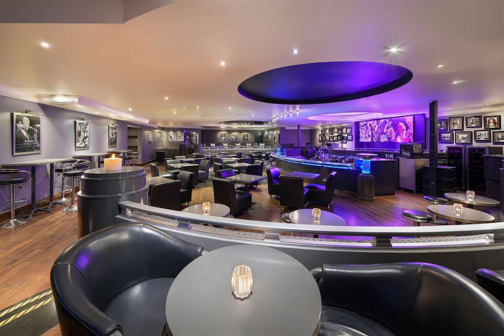 מזון ומשקאות