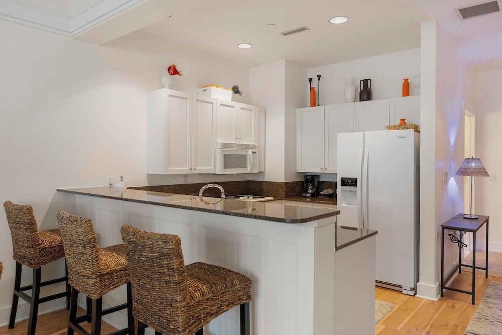 Village Suites Bay Harbor - photo 21