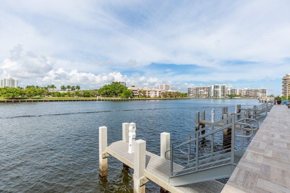 Hyde Beach House Luxury resort 3 Bedroom Condo by RedAwning - photo 29