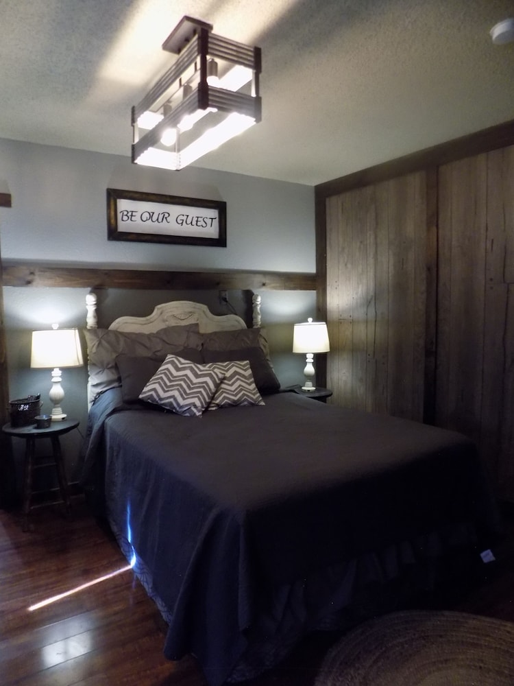 Dighton Inn - photo 27