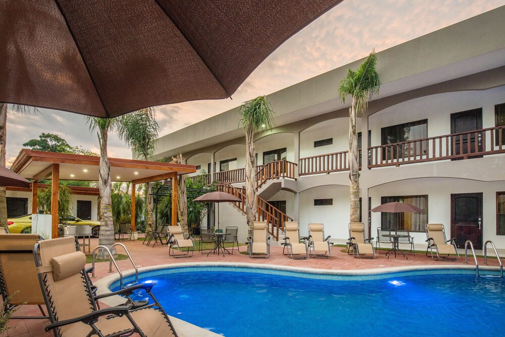 Hotel Lime House - carbon neutral hotel in Jaco