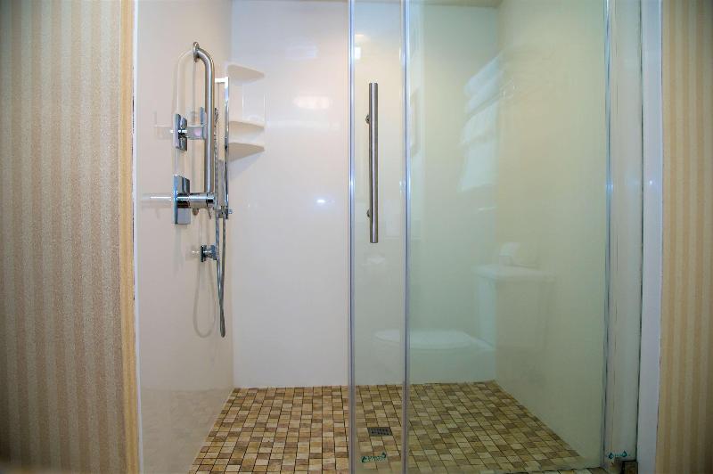 Hampton Inn Lewisburg - photo 17